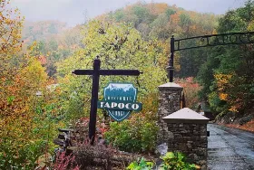 Photograph of Tapoco Lodge Resort, Robbinsville