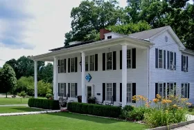 Photograph of Terrell House Bed & Breakfast, Burnsville
