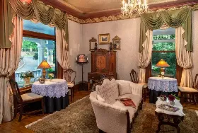 Photograph of 1899 Wright Inn And Carriage House, Asheville