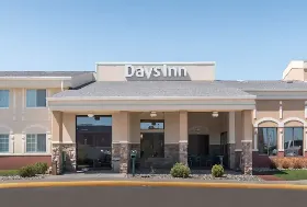 Photograph of Days Inn, Minot