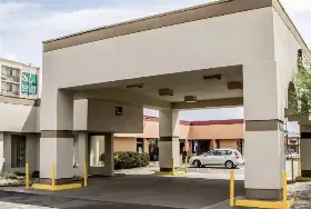 Photograph of Quality Inn ( North ), 
