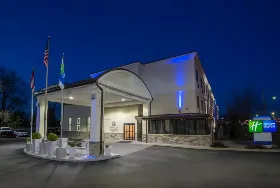 Photograph of Holiday Inn Express, Brook Park