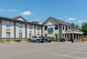 Photograph of Best Western Dutch Valley Inn, New Philadelphia