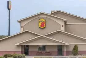 Photograph of Super 8, Youngstown