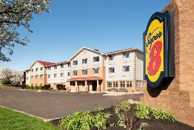Photograph of Super 8, Uniontown