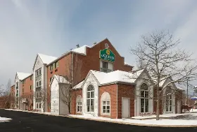 Photograph of La Quinta Inn & Suites, Macedonia