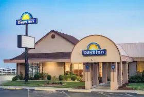 Photograph of Days Inn, Grove City