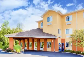 Photograph of Baymont Inn And Suites, Oxford