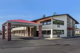 Photograph of Econo Lodge, Wooster