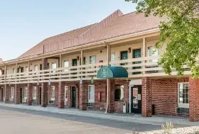 Photograph of Quality Inn, Findlay
