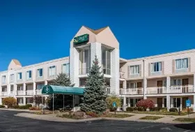 Photograph of Quality Inn, Holland