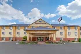 Photograph of Comfort Suites, Findlay
