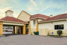 Photograph of Quality Inn, Medina