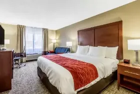 Photograph of Comfort Inn, Norwalk