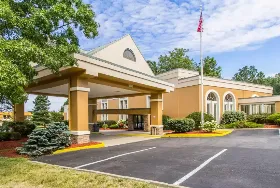 Photograph of Quality Inn, Wickliffe