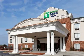 Photograph of Holiday Inn Express, Lancaster