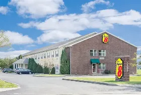 Photograph of Super 8, Maumee