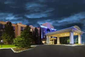 Photograph of Holiday Inn Express, Holiday City