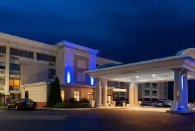 Photograph of Holiday Inn Express, Cincinnati