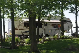 Photograph of Poor Farmer's RV Sales, Fletcher