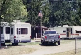 Photograph of 376 North RV Camping, Mc Connelsville