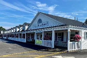 Photograph of Dutch Haus Inn, Columbiana