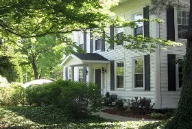 Photograph of 1830 Hallauer House Bed & Breakfast, Oberlin