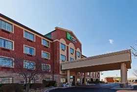 Photograph of Holiday Inn Express, Broken Arrow