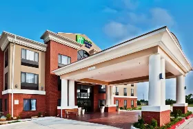 Photograph of Holiday Inn Express, Ponca City