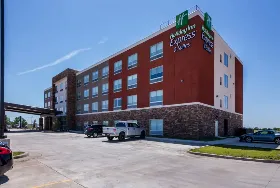 Photograph of Holiday Inn Express, Blackwell
