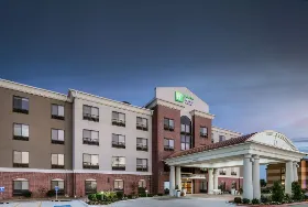 Photograph of Holiday Inn Express, Pryor