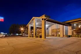 Photograph of Surestay Plus Hotel By Best Western, Poteau