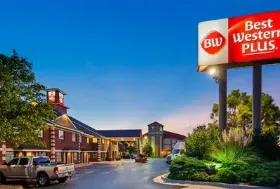 Photograph of Best Western Plus, Yukon