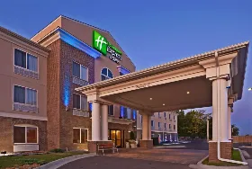 Photograph of Holiday Inn Express, Bethany