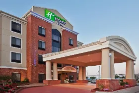 Photograph of Holiday Inn Express, Yukon