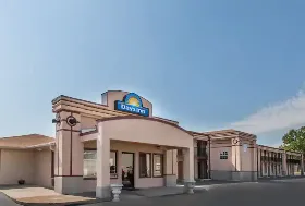 Photograph of Days Inn, El Reno