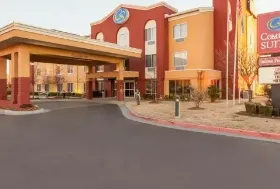 Photograph of Comfort Suites, Tulsa