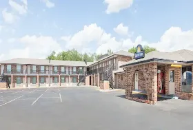 Photograph of Days Inn, Erick