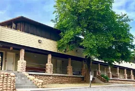 Photograph of The Plantation Inn, Medicine Park