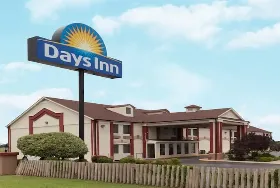 Photograph of Days Inn, Shawnee