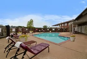 Photograph of Americas Best Value Inn, Guthrie