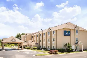 Photograph of Microtel Inn & Suites, Claremore