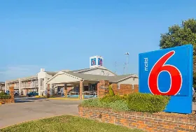 Photograph of Motel 6, Lawton