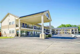 Photograph of Motel 6, Atoka