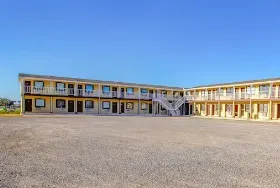 Photograph of Crossroads Motel, Seiling