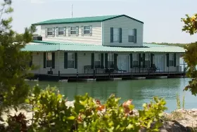 Photograph of Lake Murray Bed & Berth, Ardmore
