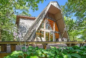 Photograph of Peckerwood Knob Cabins, Smithville