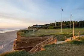 Photograph of Deane’s Oceanfront Lodge, Yachats