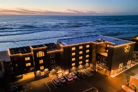 Photograph of The Starfish Manor Oceanfront Hotel, Lincoln City