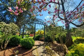 Photograph of Oregon Garden Resort, Silverton